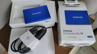  SSD  Samsung T7 Touch 500   